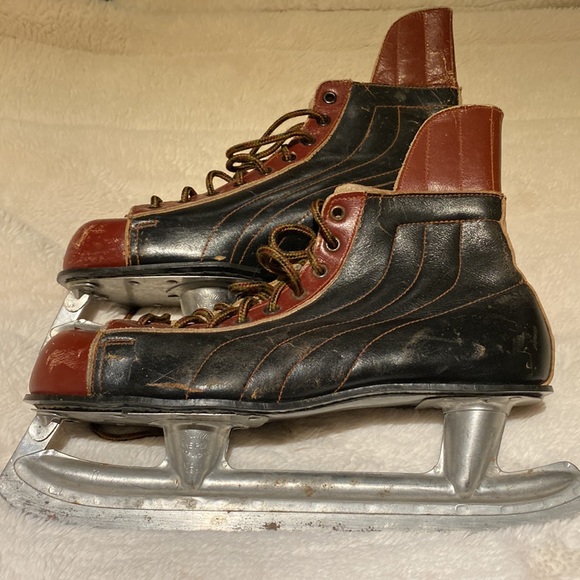 Vintage Dunne’s Leather Skates - Picture 5 of 9